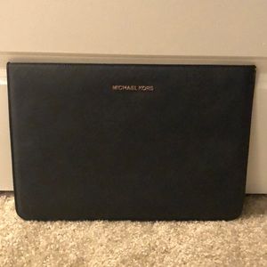 MICHAEL KORS LAPTOP SLEEVE